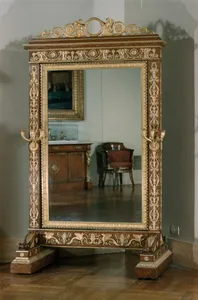 Cheval glass (psyché)