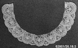 Collar lace