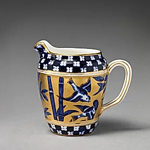 Creamer (part of a service)