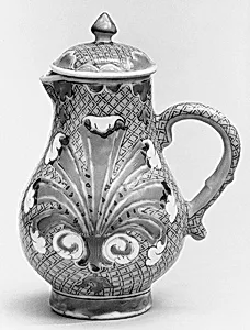 Creamer with cover (part of a service)