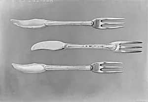 Fork with knife handle (one of six)
