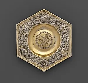 Hexagonal dish