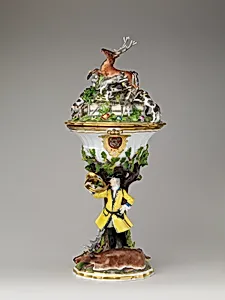 Hunting cup with cover by Johann Joachim Kändler|Meissen Manufactory