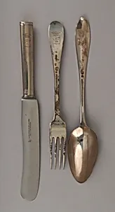Knife (part of a set)