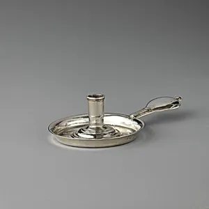 Miniature chamberstick