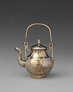 Miniature kettle with cover