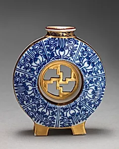 Miniature moon flask with fretwork center