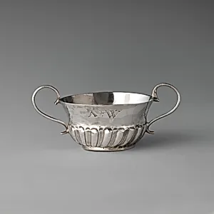 Miniature porringer