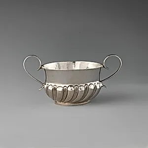 Miniature porringer