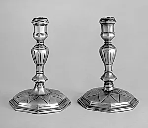 Pair of candlesticks