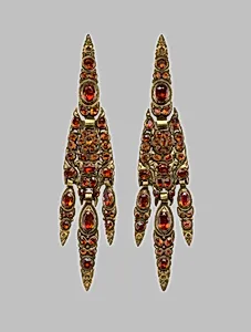 Pair of earrings