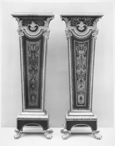 Pair of pedestals (gaînes)