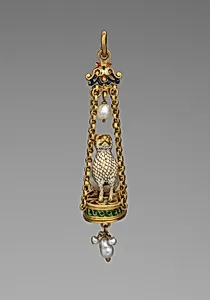Pendant in the form of a seated cat