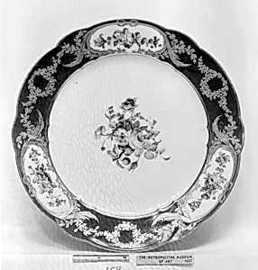 Plate (part of a service)