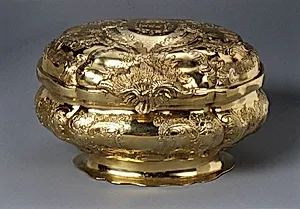 Small oval box with cover (one of a pair)