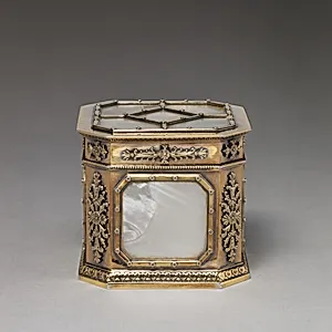 Small square box