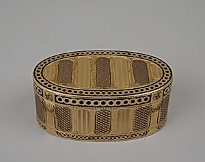 Snuffbox by Philippe-Emanuel Garbe