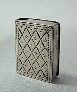Snuffbox