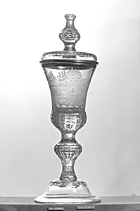 Standing cup with cover by Lauenstein Manufactory
