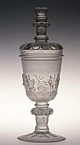 Standing cup with cover
