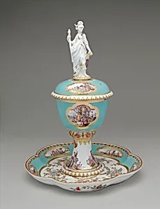 Standing cup with cover and stand by Meissen Manufactory|Johann Joachim Kändler