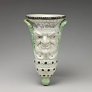 Stirrup cup