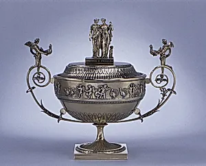 Sugar bowl with cover