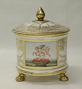 Sugar bowl with cover (part of a service)