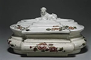Sugar box by Vienna|Claudius Innocentius Du Paquier period