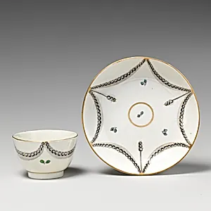 Teabowl (part of a service)