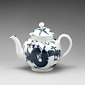 Teapot by Lowestoft