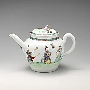 Teapot by Worcester factory