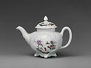 Teapot by Worcester factory