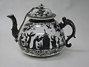Teapot (part of a service) by Meissen Manufactory