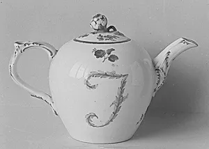 Teapot (part of a set) by Royal Porcelain Manufactory, Berlin