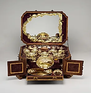 Toilet set in original leather case