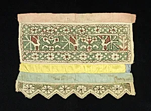 Towel border
