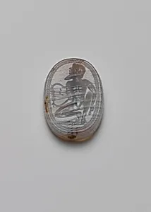 Banded agate scaraboid