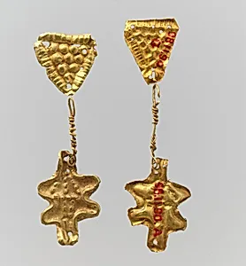 Bead ornaments, triangular, 8