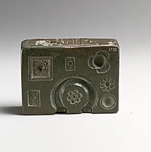 Bronze gold beater's block