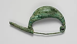 Bronze sanguisuga-type fibula (safety pin) by Unknown Artist