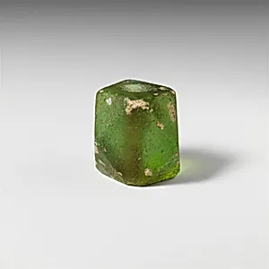 Glass bead