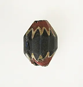 Glass chevron bead