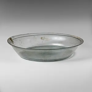 Glass dish