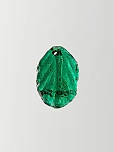 Glass pendant in the form of a leaf