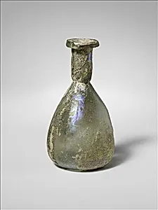 Glass perfume bottle