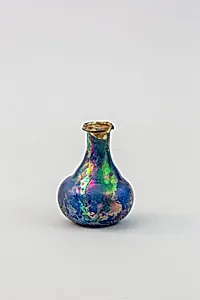 Glass perfume bottle