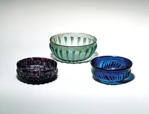 Glass ribbed bowl