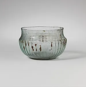 Glass ribbed bowl