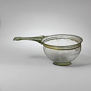 Glass trulla (pan)